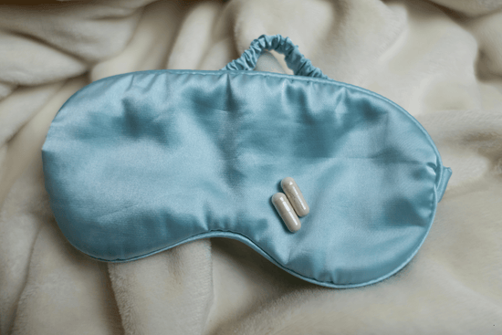 	masque de nuit et deux gelules de complement alimentaire pour le sommeil